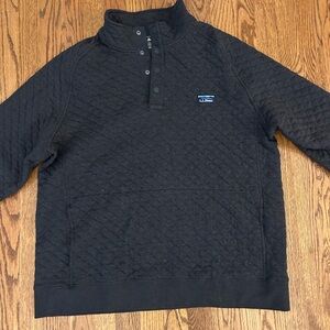 L.L. Bean Men's Black Quilted Pullover Shirt